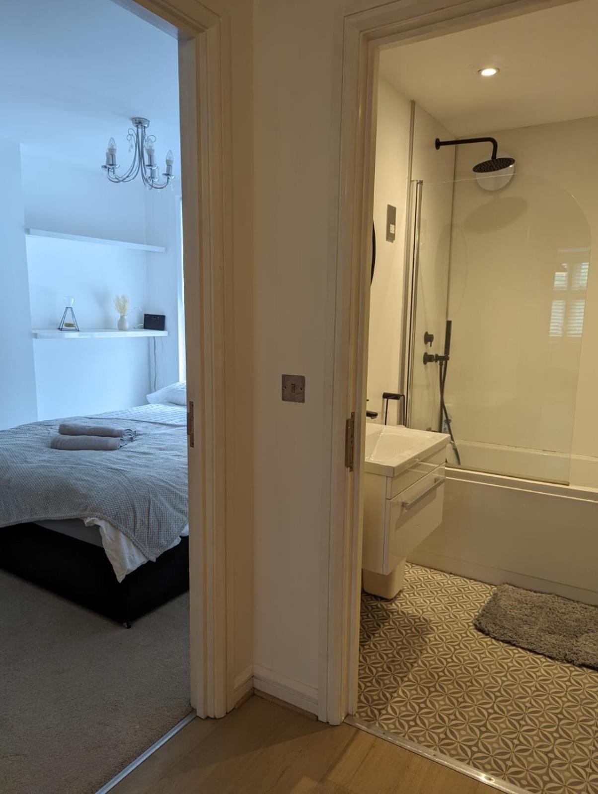 2-Bed Apartment Heart Of קארדיף מראה חיצוני תמונה