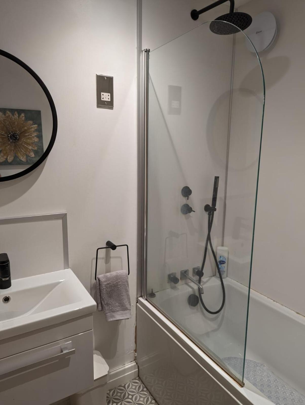 2-Bed Apartment Heart Of קארדיף מראה חיצוני תמונה